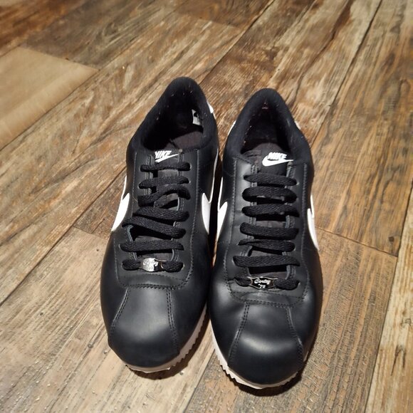 Nike Cortez shoes - Picture 9 of 11